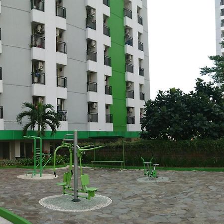 Green Lake View Just Sleep & Cozy Hotel Pondokcabe Hilir Bagian luar foto