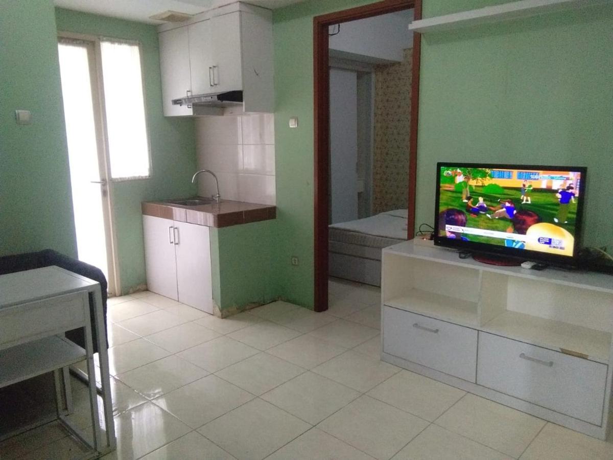Green Lake View Just Sleep & Cozy Hotel Pondokcabe Hilir Bagian luar foto