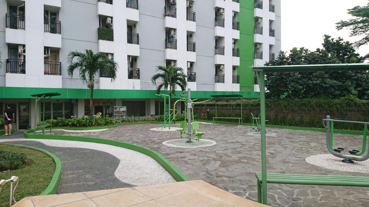 Green Lake View Just Sleep & Cozy Hotel Pondokcabe Hilir Bagian luar foto