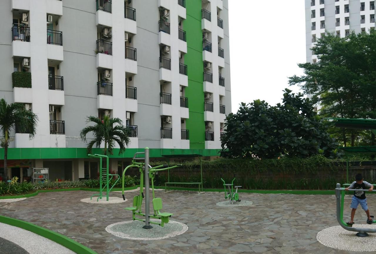 Green Lake View Just Sleep & Cozy Hotel Pondokcabe Hilir Bagian luar foto